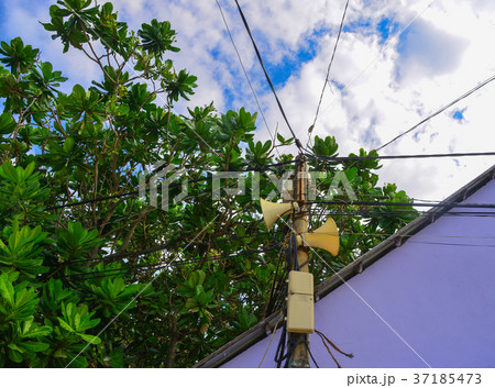 Vintage loudspeakers on street in Vietnam 37185473