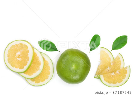 Citrus Sweetie or Pomelit, oroblanco with leaf 37187545
