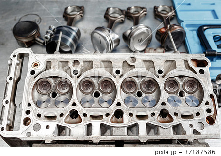 Disassemble engine block vehicle. Motor capital Disassemble engine block vehicle. Motor capital 37187586