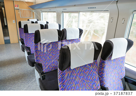 在来線特急の車内 在来線特急の車内 37187837