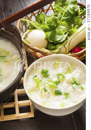 七草粥　新年の料理 37189976