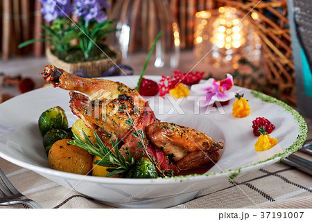 Quail sous vide 37191007