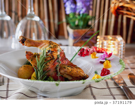 Quail sous vide Quail sous vide 37191179