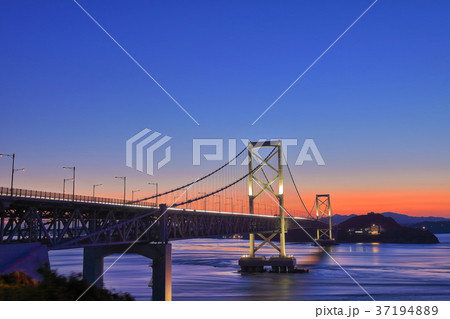 大鳴門橋の夕景 37194889