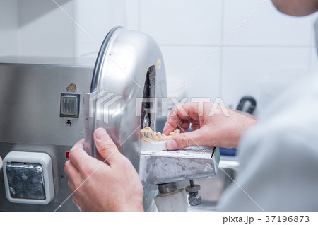 Close-up  the working process of dental technician 37196873