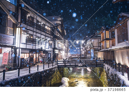 銀山温泉の雪景色 銀山温泉の雪景色 37198665