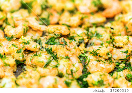 Close-up of shrimps fried in a frying pan Close-up of shrimps fried in a frying pan 37200319