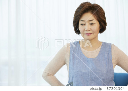 50代 50代 不満 37201304