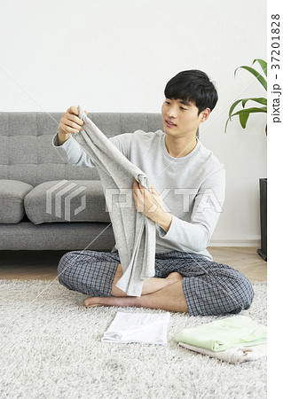 生活 若い男 若い男性 37201828