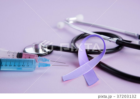 RF photo - medical object Isolated shot in studio.medicine, drug, remedy, syringe, stethoscope 205 RF photo - medical object Isolated shot in studio.medicine, drug, remedy, syringe, stethoscope 205 37203132