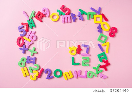 RF photo - Education object. study for chidrens. numbers, words of Korean, words of English, bricks 177 RF photo - Education object. study for chidrens. numbers, words of Korean, words of English, bricks 177 37204440