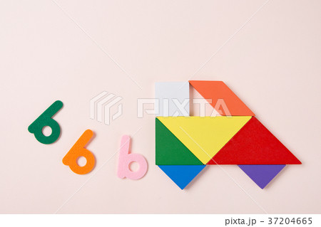 RF photo - Education object. study for chidrens. numbers, words of Korean, words of English, bricks 072 RF photo - Education object. study for chidrens. numbers, words of Korean, words of English, bricks 072 37204665