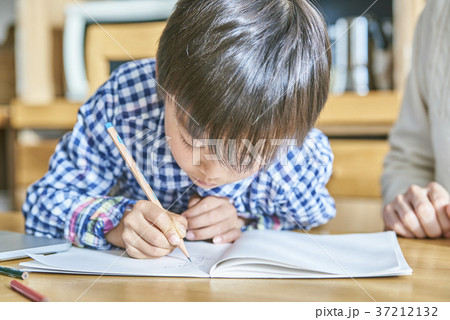 親子で勉強 37212132