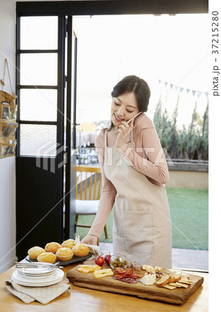 マフィン 笑顔 微笑 37215280