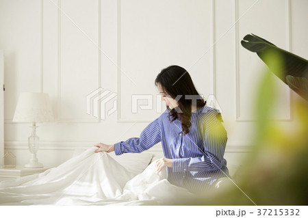 笑顔 微笑 微笑み 37215332