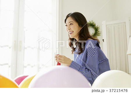 女性 女 女の子 37215476