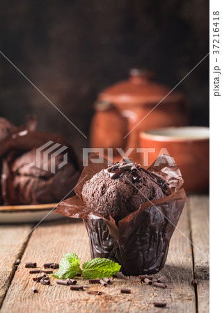 Homemade chocolate muffin 37216418