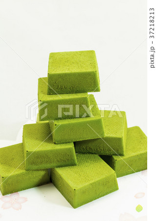 バレンタインデー　チョコレート 37218213