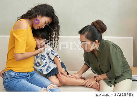 Suffering from pain Suffering from pain 37218488
