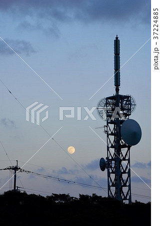 月と建造物301 月と建造物301 37224885
