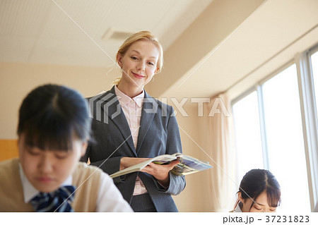 中学生 英語の授業 英語教師 高校生 中高生 中学生 英語の授業 英語教師 高校生 中高生 37231823