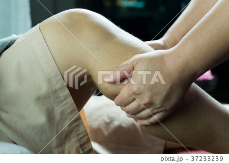 Thai massage series: Leg massage 37233239