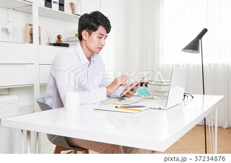 RF photo - single life, having fun spending time for oneself on off day 380 37234876