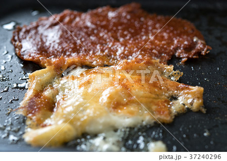 チーズ焼き チーズ焼き 37240296