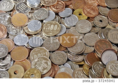 お金 硬貨 お金 硬貨 37245041