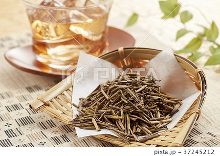 冷たいほうじ茶（加賀棒茶） 37245212