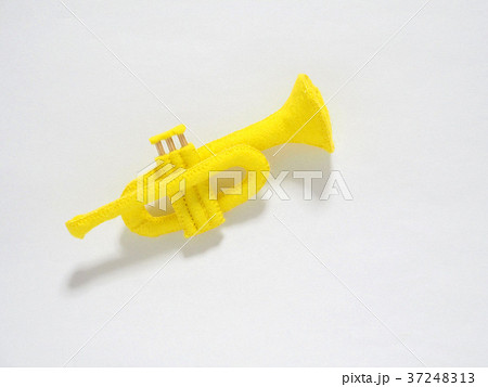 フェルト作品 トランペットの写真素材 フェルト作品 トランペットの写真素材