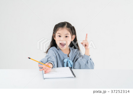 子供 女性 韓国人 37252314