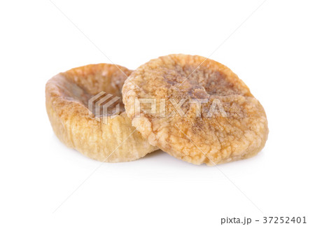 whole dried figs on white background 37252401