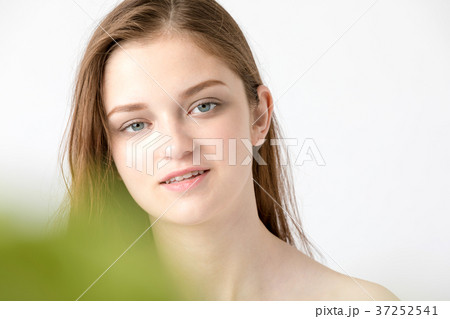 ビューティーイメージショット 外国人女性　白人 37252541
