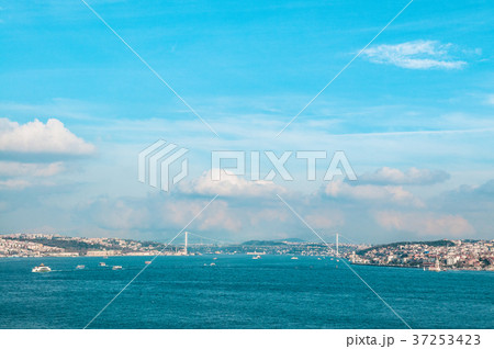 Bosphorus strait and bridge, Istanbul, Turkey 37253423