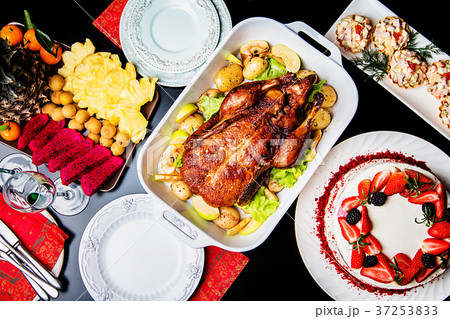Christmas duck with apples Christmas duck with apples 37253833