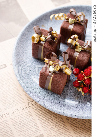 チョコのようなプチギフト チョコのようなプチギフト 37256035