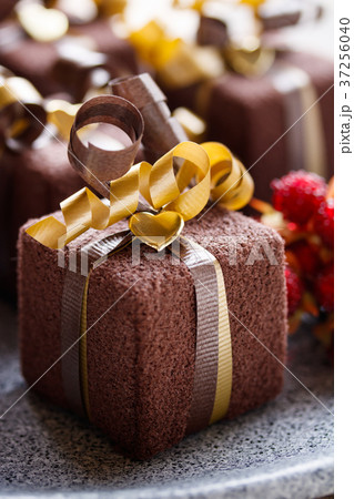 チョコのようなプチギフト 37256040
