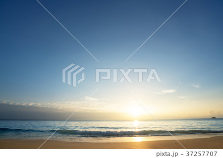 sunset on Seychelles beach sunset on Seychelles beach 37257707