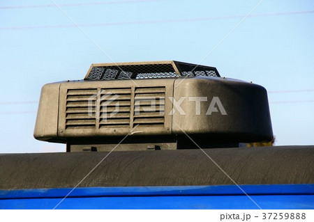客車の屋根上機器 37259888