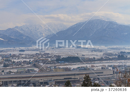 冬の浦佐城址からみた八海山の風景 37260636