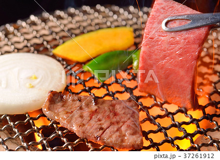 焼き肉 37261912