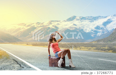 Pretty brunette retro hitchhiker Pretty brunette retro hitchhiker 37266771