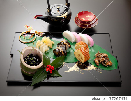 行事　おせち料理　正月 37267451