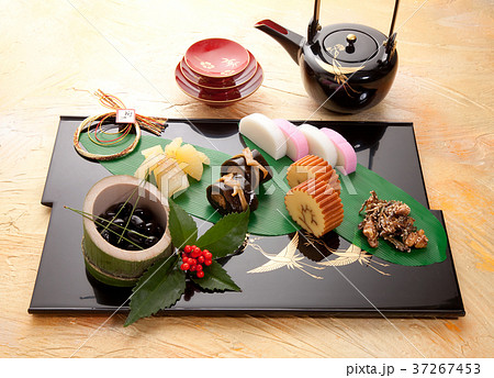 行事　　おせち料理　正月 37267453