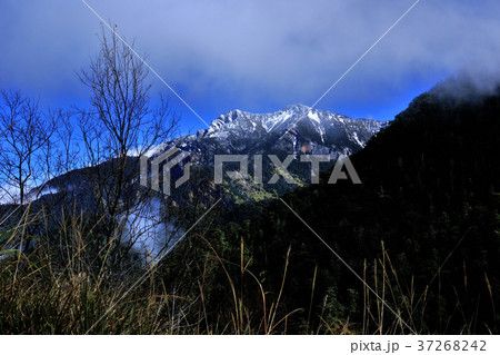 玉山 雲 クラウド 37268242