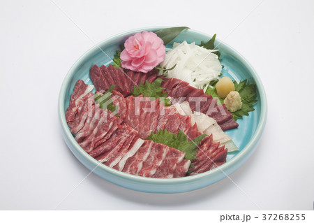 馬刺し盛り合わせ 馬刺し盛り合わせ 37268255