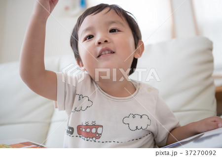 3 years old 3 years old 37270092