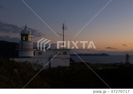 龍飛岬　灯台　夕焼け　[青森県] 37270717