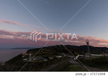 [青森県]　東津軽郡　龍飛岬　夕焼け 37271008